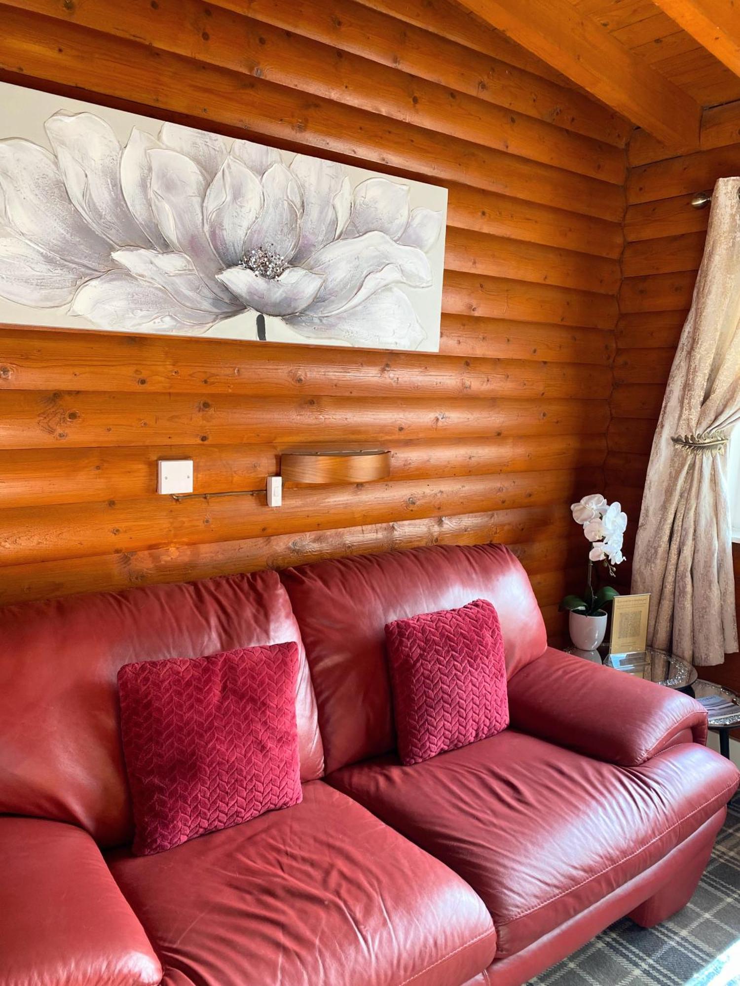 הוילה Balnald Kaoglen-Spruce-Hot Tub-Forrest Setting-Pet Friendly מראה חיצוני תמונה