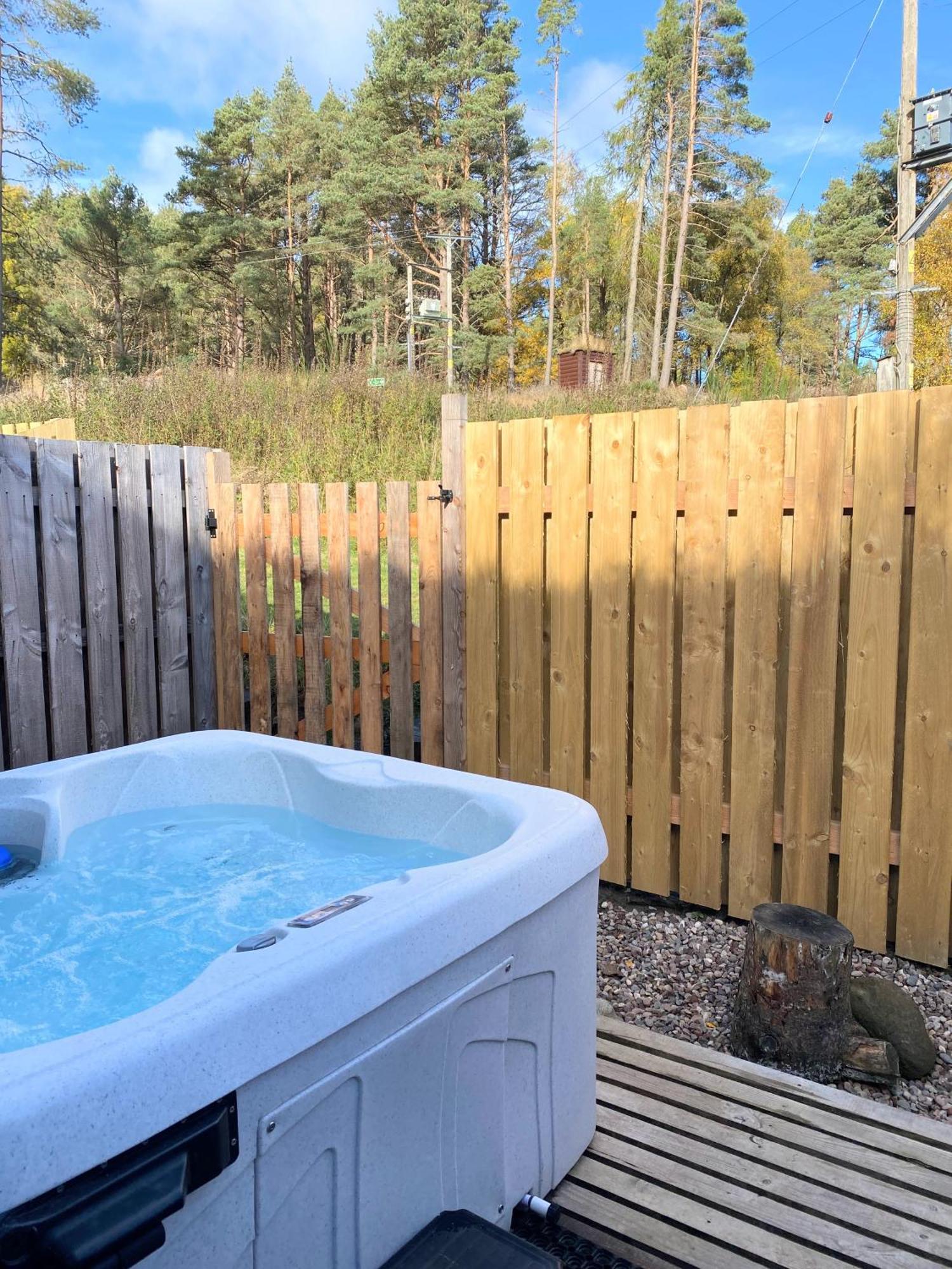 הוילה Balnald Kaoglen-Spruce-Hot Tub-Forrest Setting-Pet Friendly מראה חיצוני תמונה