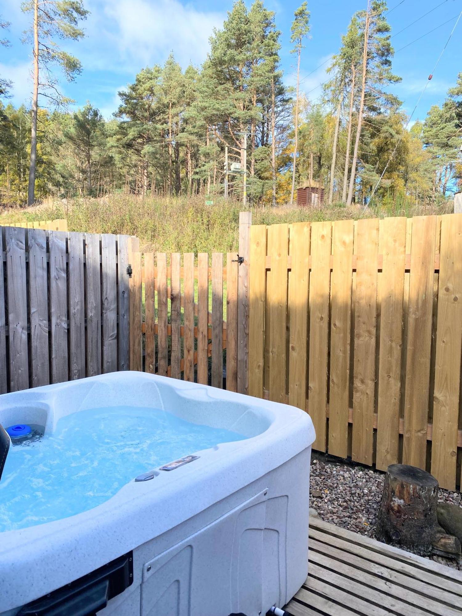 הוילה Balnald Kaoglen-Spruce-Hot Tub-Forrest Setting-Pet Friendly מראה חיצוני תמונה