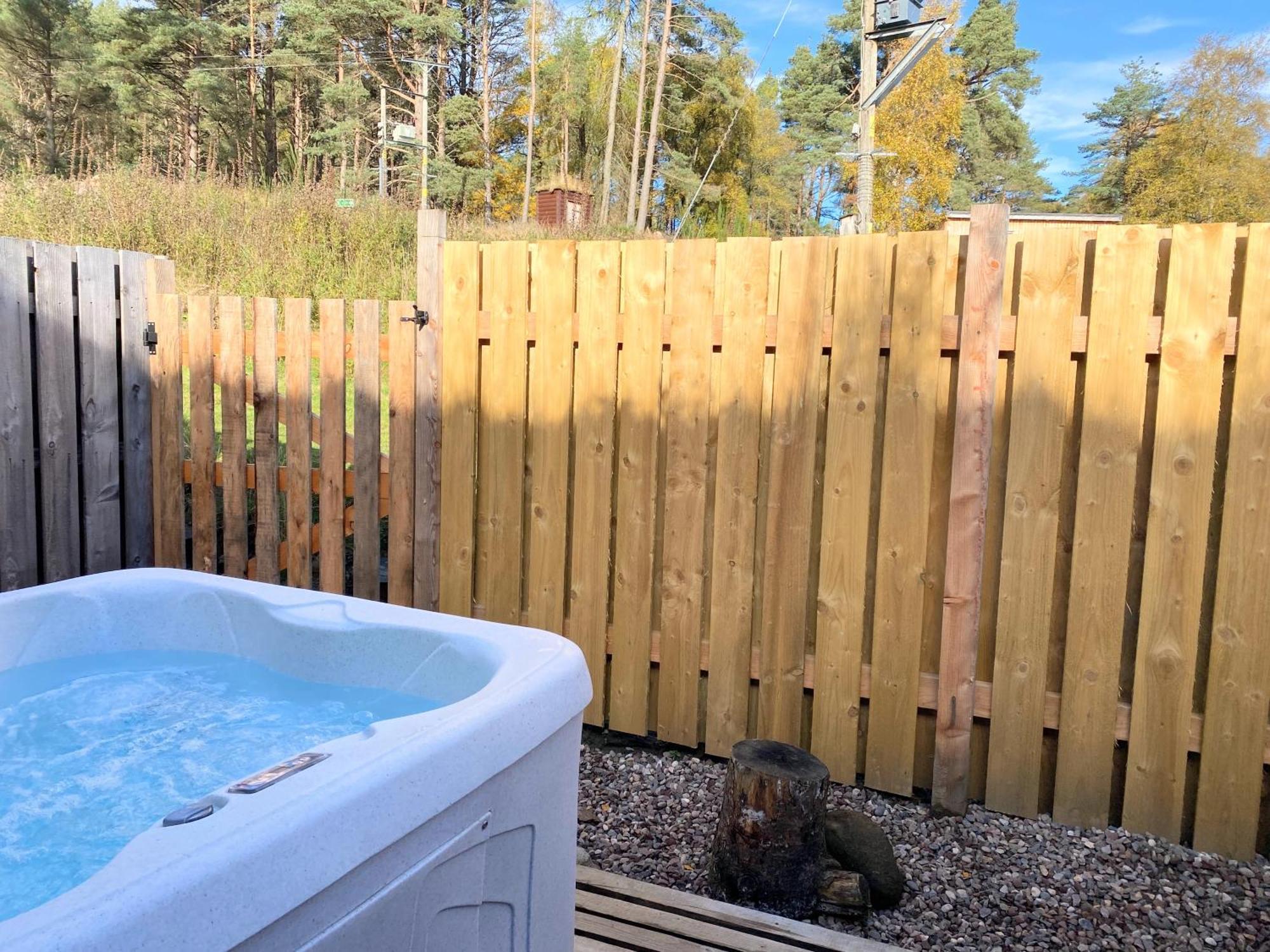 הוילה Balnald Kaoglen-Spruce-Hot Tub-Forrest Setting-Pet Friendly מראה חיצוני תמונה